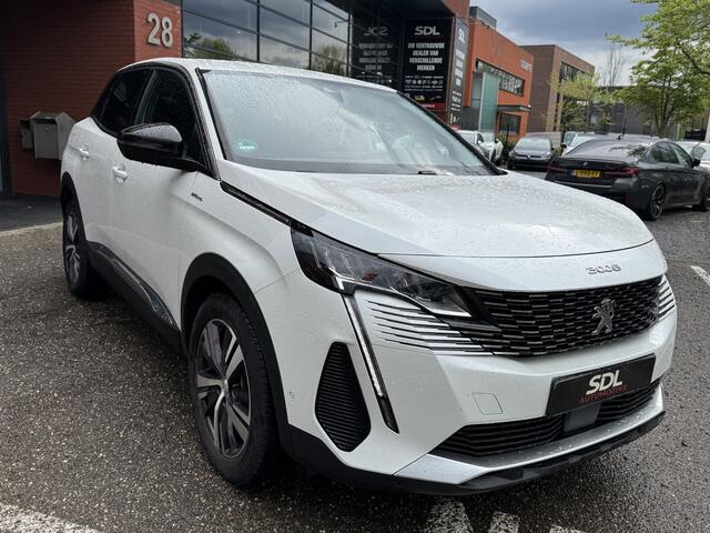 Peugeot 3008 1.6 HYbrid 225 Allure // NAVI // CAMERA // APPLE CARPLAY / ANDROID AUTO // DODEN HOEK SENSOR // CRUISE //