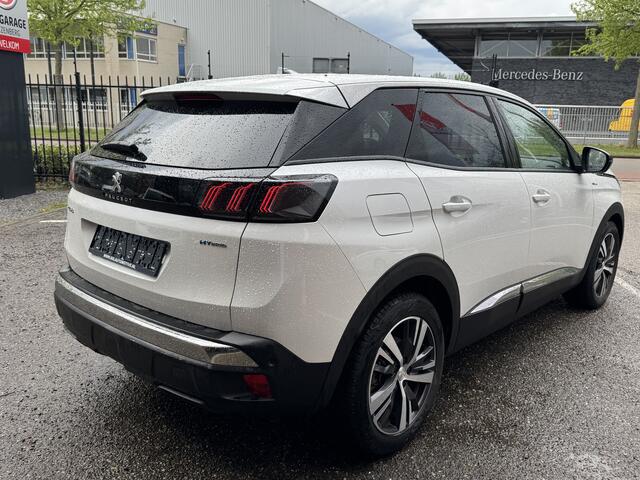 Peugeot 3008 1.6 HYbrid 225 Allure // NAVI // CAMERA // APPLE CARPLAY / ANDROID AUTO // DODEN HOEK SENSOR // CRUISE //