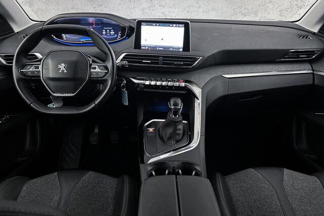 Peugeot 3008 1.2 PureTech Allure | Half lederen bekleding | Climate control | Cruise control | Sportstoelen | Apple carplay