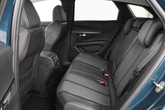 Peugeot 3008 1.6 HYbrid 225 Allure | Stoelverwarming | Carplay | Full LED | Half leder | Camera | Navigatie | Climate control | Bluetooth