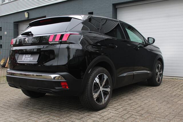 Peugeot 3008 1.2 PureTech Allure 130pk|LED|Carplay|PDC|Navi|Rijklaar!