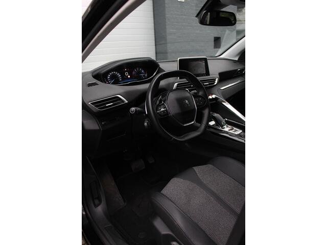 Peugeot 3008 1.2 PureTech Allure 130pk|LED|Carplay|PDC|Navi|Rijklaar!