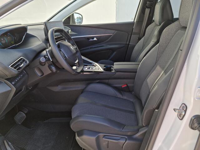 Peugeot 3008 1.6 HYbrid4 300PK Allure AWD Plug-in Automaat Nieuw Model / Groot Scherm Navigatie / Standkachel / Android Auto & Apple Carplay / Elektrische actieradius WLTP 55km / Cruise Control Adaptief / Lane assist / Climate Control / Camera / Stoelverwarming / Park