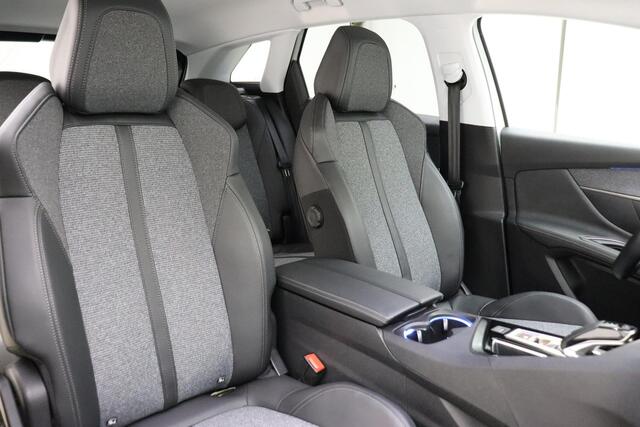 Peugeot 3008 1.2 PureTech Blue Lease Premium 130 PK Automaat | Navigatie | Climate control | Camera | Zwart dak | Draadloze telefoonlader | Lichtmetalen velgen | Keyless