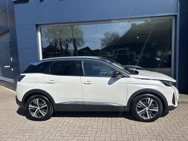 Peugeot 3008 1.6 HYbrid 225 Allure | Trekhaak 1250KG | Electrische Achterklep | Automaat | Plug-In Hybride | Navigatie | Stoelverwarming | Dode Hoek Signalering | Keyless Entry | Camera | Digitaal Dashboard | LED Verlichting | Cruise Control | Climate Control |
