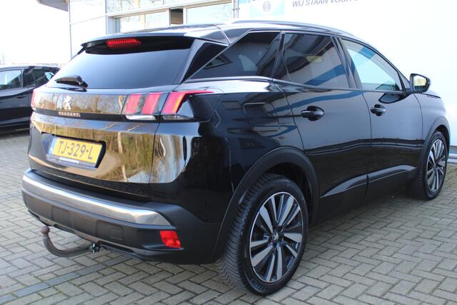 Peugeot 3008 1.2 PureTech Allure | Incl. 12 maanden Garantie | Cruise controle | Navigatie | Parkeersensoren V+A | Afneembare trekhaak | Apple CarPlay/Android Auto | Draadloze telefoonlader | Digital cockpit | Climate controle |