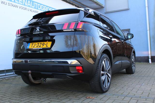 Peugeot 3008 1.2 PureTech Allure | Incl. 12 maanden Garantie | Cruise controle | Navigatie | Parkeersensoren V+A | Afneembare trekhaak | Apple CarPlay/Android Auto | Draadloze telefoonlader | Digital cockpit | Climate controle |