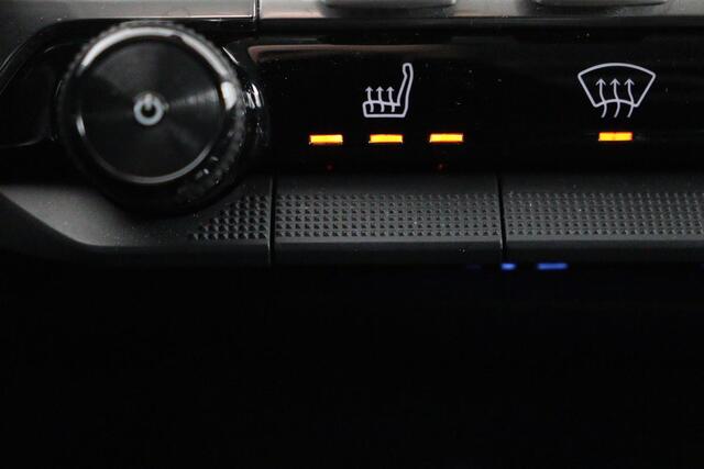 Peugeot 3008 1.6 HYbrid 225 Allure | Stoelverwarming | Carplay | Adaptive cruise | Full LED | Keyless | Camera | Navigatie | Dodehoek detectie | Half leder