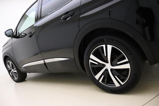 Peugeot 3008 1.2 PureTech Allure | Cruise control | navigatie | Dakrails | Camera | Lichtmetalen velgen | Climate control