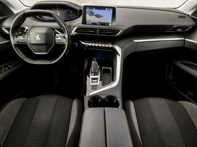 Peugeot 3008 1.2 PureTech Sport Automaat (APPLE CARPLAY, GROOT NAVI, VIRTUAL COCKPIT, PARKEERSENSOREN, SPORTSTOELEN, TREKHAAK, LANE ASSIST, CRUISE, NIEUWSTAAT)