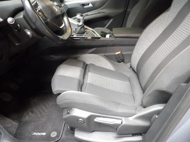 Peugeot 3008 1.2 business line - in nieuwstaat!