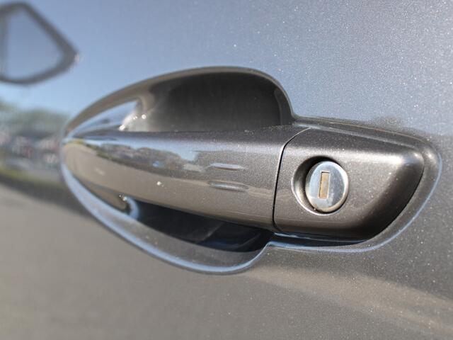 Peugeot 3008 1.2 PureTech 130PK GT Automaat Navigatie, Achteruitrijcamera, Keyless, Stoelverwarming, Elektrische Kofferbak