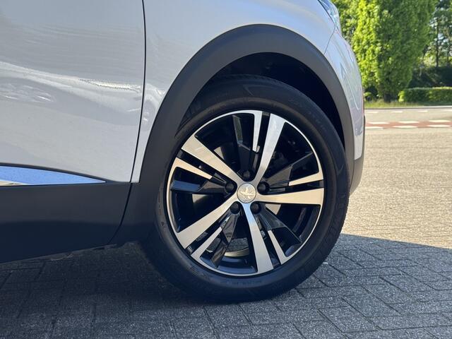 Peugeot 3008 1.2 PureTech Allure Automaat | Trekhaak | Volledig lederen bekleding | Elektrische achterklep | Camera |