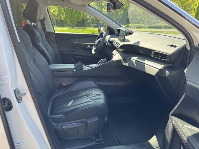 Peugeot 3008 1.2 PureTech Allure Automaat | Trekhaak | Volledig lederen bekleding | Elektrische achterklep | Camera |