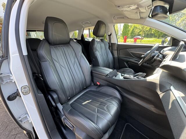 Peugeot 3008 1.2 PureTech Allure Automaat | Trekhaak | Volledig lederen bekleding | Elektrische achterklep | Camera |