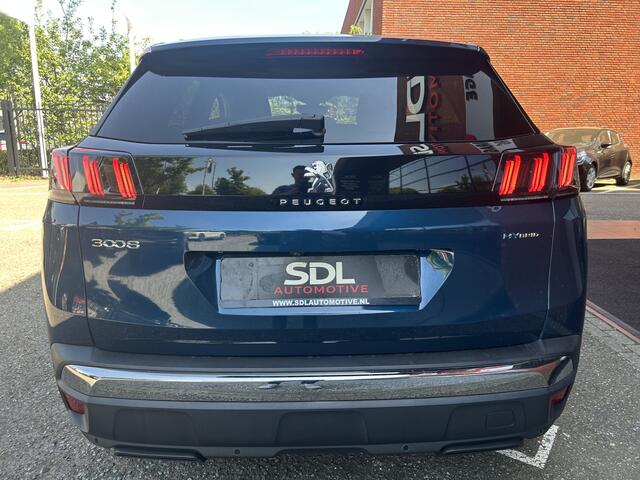 Peugeot 3008 1.6 HYbrid 225 Allure // NAVI + CARPLAY // CRUISE // CLIMA // CAMERA // PDC V+A