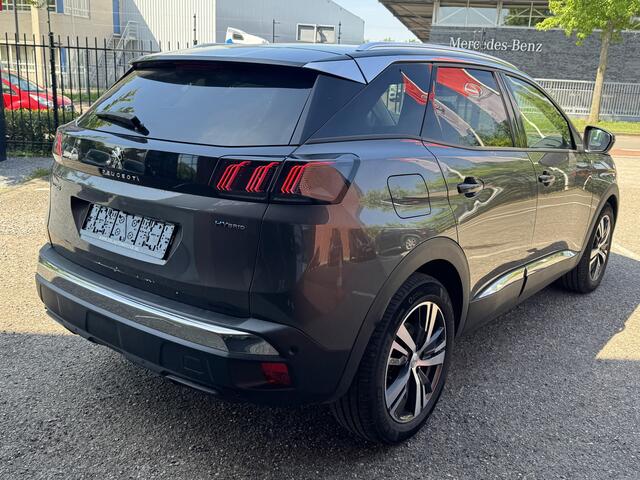 Peugeot 3008 1.6 HYbrid 225 Road Trip // NAVI // CAMERA // CLIMA // APPLE CARPLAY / ANDROID AUTO // DODENHOEK SENSOR