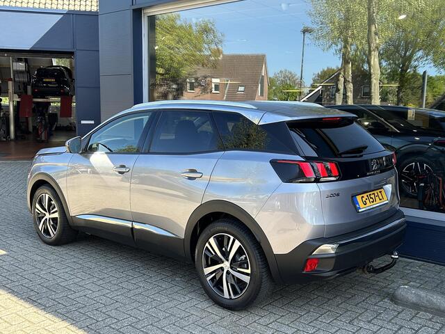 Peugeot 3008 1.2 Turbo 130PK Allure | Trekhaak 1400KG | All Season banden | Navigatie | Cruise Control | Climate Control | Parkeercamera | Half lederen bekleding.