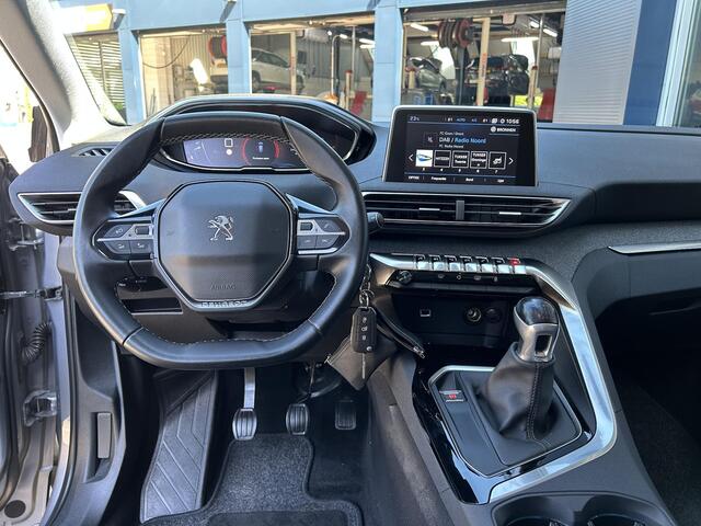 Peugeot 3008 1.2 Turbo 130PK Allure | Trekhaak 1400KG | All Season banden | Navigatie | Cruise Control | Climate Control | Parkeercamera | Half lederen bekleding.