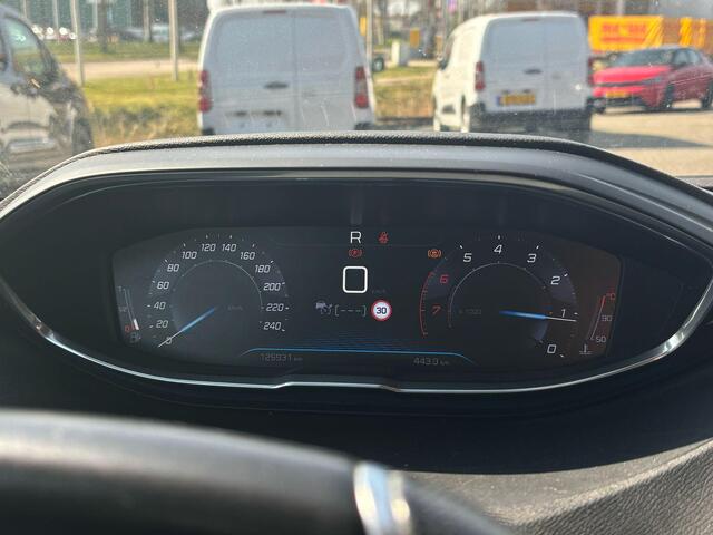 Peugeot 3008 1.6 e-THP GT Line | Automaat | Navigatie | Lederen bekleding | Massagestoel | Focal Audio | Panoramadak