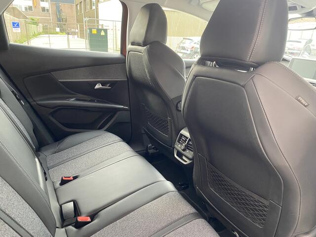 Peugeot 3008 1.2 PureTech Première AUT./CARPLAY/NL AUTO