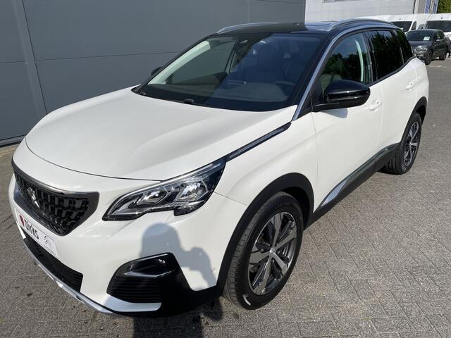 Peugeot 3008 130pk Crossway (Elektrisch Schuifdak - Elektrische Klep - Keyless Entry - Grip Controle - Camera - Navigatie - Apple Carplay - Automatische Airco)