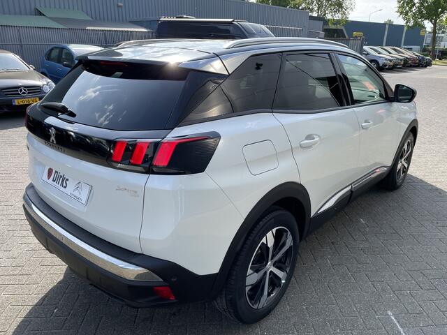 Peugeot 3008 130pk Crossway (Elektrisch Schuifdak - Elektrische Klep - Keyless Entry - Grip Controle - Camera - Navigatie - Apple Carplay - Automatische Airco)