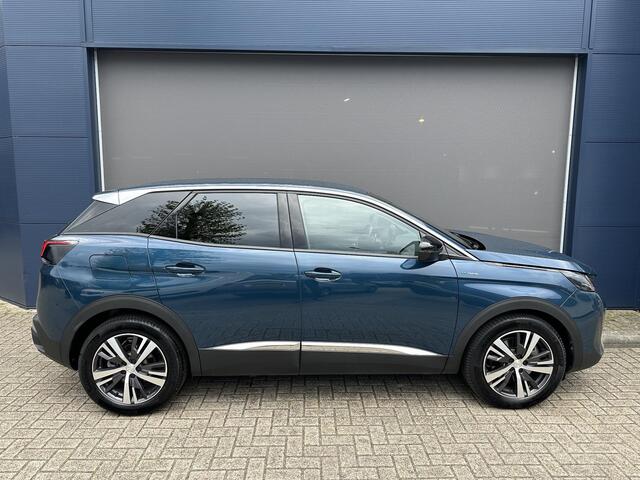 Peugeot 3008 1.6 Plug-In Hybrid 225 PK Allure Pack | Achteruitrij-Camera | PDC voor en achter | Full-Led Koplampen | Touch-screen met Full-map Navigatie | 10.000km! | Apple Carplay | Rijbaanbewaking |