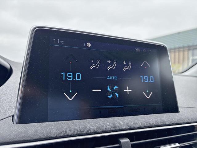 Peugeot 3008 1.6 BlueHDi ECC LMV NAVIGATIE 111000KM!