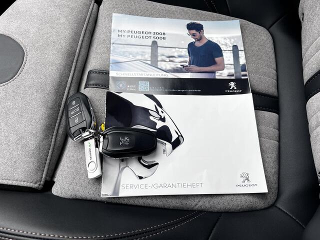 Peugeot 3008 1.6 HYbrid4 300 GT Avantage 4WD Automaat / Goed onderhouden / Afneembare trekhaak 1.250kg / Accu SoH 90.25% / Navigatie / Apple Carpay Android / 19" All Season banden /