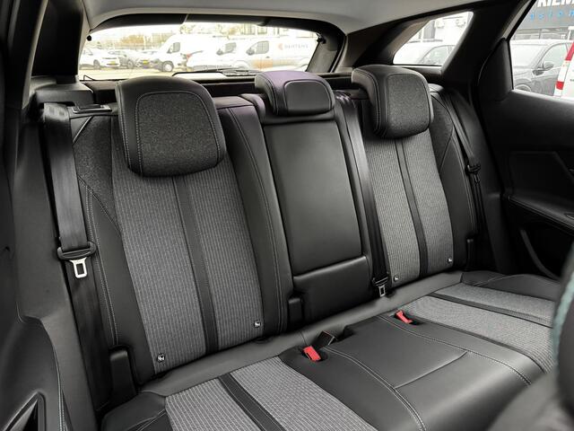 Peugeot 3008 1.6 HYbrid 225 Allure | Parkeercamera | Google Maps | Prijs is rijklaar