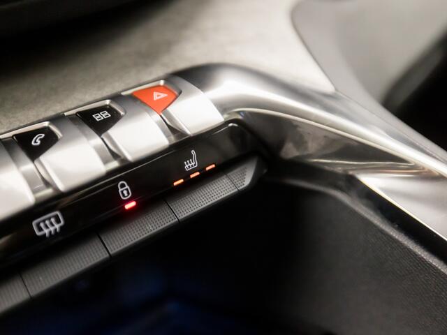 Peugeot 3008 1.6 HYbrid 225 Allure 225Pk Automaat (PANORAMADAK, APPLE CARPLAY, MEMORY SEATS, LEDER, STOELVERWARMING, ADAPTIVE CRUISE, FOCAL AUDIO, TREKHAAK, GETINT GLAS, ELEK ACHTERKLEP, NIEUWSTAAT)
