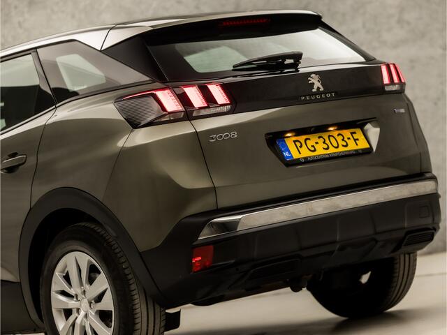 Peugeot 3008 1.2 PureTech Sport Automaat (APPLE CARPLAY, GROOT NAVI, 360 CAMERA, CLIMATE, SPORTSTOELEN, LANE ASSIST, CRUISE, NIEUWSTAAT)
