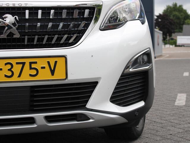 Peugeot 3008 Allure 1.2 PureTech 130PK Trekhaak, AppleCarPlay/AndroidAuto Navigatie, Lichtmetalen velgen, Parkeerhulp voor & achter