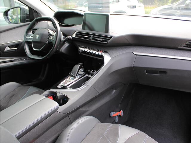Peugeot 3008 1.2 PureTech Crossway Automaat | Navi / Climate / Cruise