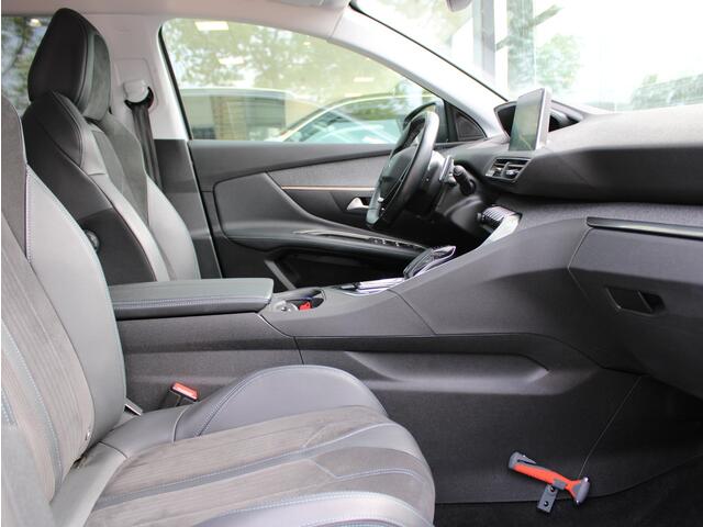 Peugeot 3008 1.2 PureTech Crossway Automaat | Navi / Climate / Cruise