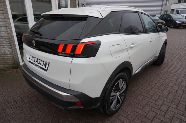 Peugeot 3008 1.2I PureTech Allure