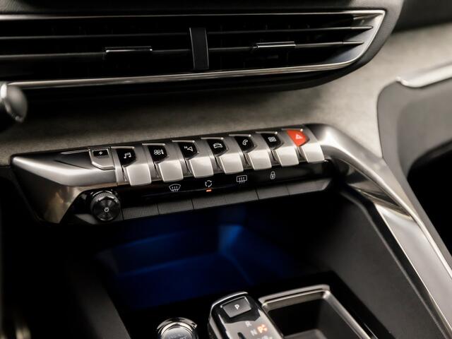 Peugeot 3008 1.6 HYbrid 225 GT 225Pk Automaat (APPLE CARPLAY, GROOT NAVI, LEDER, KEYLESS, 360 CAMERA, SPORTSTOELEN, ADAPTIVE CRUISE, SFEERVERLICHTING, GETINT GLAS, LED KOPLAMPEN, NIEUWSTAAT)