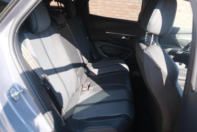 Peugeot 3008 1.6 Plug-in HYbrid 180pk EAT8 Allure Pack Business | Navi | App Connect | Cruise | Climate | Keyless | Camera | Blind Spot