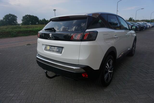 Peugeot 3008 1.2 PURETECH AUTOMAAT ALLURE LUXE NIEUW MODEL KEURIGE NETTE STAAT AFN.TREKHAAK 4X NIEUWE ALL SEASON BANDEN CAMERA NAVI ANDROID-APPLECARPLAY NAVI CLIMA CRUISE BLUETOOTH PDC V+A FULL LED 18INCH ENZ...