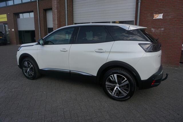 Peugeot 3008 1.2 PURETECH AUTOMAAT ALLURE LUXE NIEUW MODEL KEURIGE NETTE STAAT AFN.TREKHAAK 4X NIEUWE ALL SEASON BANDEN CAMERA NAVI ANDROID-APPLECARPLAY NAVI CLIMA CRUISE BLUETOOTH PDC V+A FULL LED 18INCH ENZ...