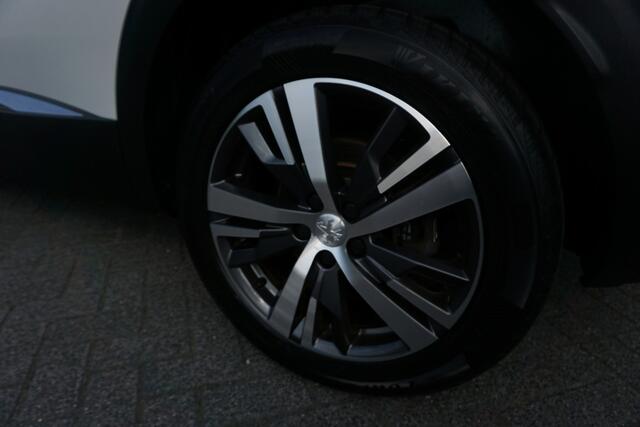 Peugeot 3008 1.2 PURETECH AUTOMAAT ALLURE LUXE NIEUW MODEL KEURIGE NETTE STAAT AFN.TREKHAAK 4X NIEUWE ALL SEASON BANDEN CAMERA NAVI ANDROID-APPLECARPLAY NAVI CLIMA CRUISE BLUETOOTH PDC V+A FULL LED 18INCH ENZ...