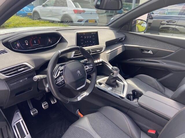 Peugeot 3008 1.2 PureTech GT Line / Navi / Panoramadak / Carplay