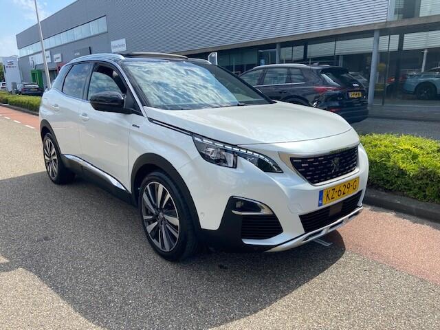 Peugeot 3008 1.2 PureTech GT Line / Navi / Panoramadak / Carplay
