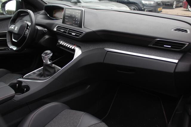 Peugeot 3008 1.2 PureTech Allure / Trekhaak / Camera / Navigatie / 19'' / Keyless / Half leder / Dodehoek / DAB / Cruise Control