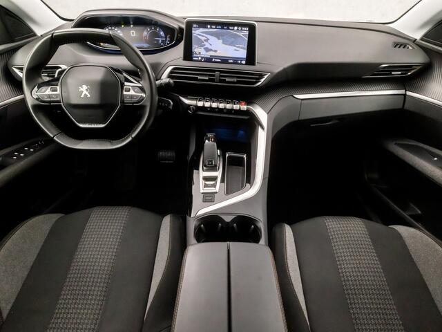 Peugeot 3008 1.2 PureTech Premium Sport Automaat (APPLE CARPLAY, GROOT NAVI, 360 CAMERA, SPORTSTOELEN, TREKHAAK, GETINT GLAS, NIEUWE APK, NIEUWSTAAT)