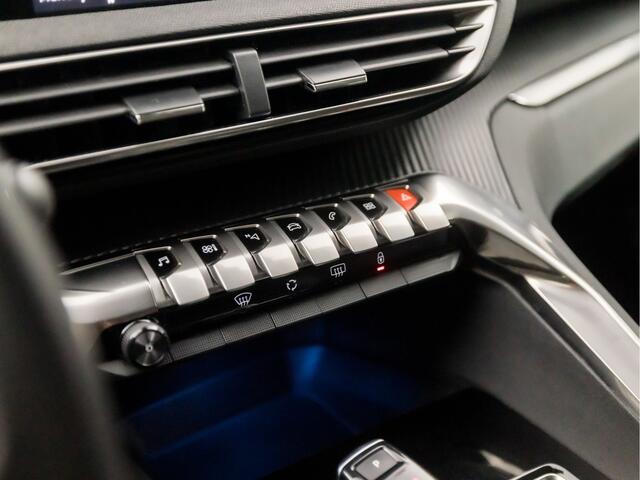 Peugeot 3008 1.2 PureTech Premium Sport Automaat (APPLE CARPLAY, GROOT NAVI, 360 CAMERA, SPORTSTOELEN, TREKHAAK, GETINT GLAS, NIEUWE APK, NIEUWSTAAT)