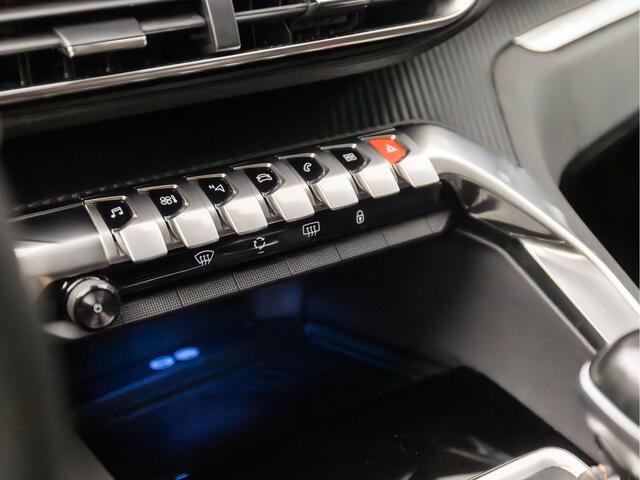 Peugeot 3008 1.2 PureTech Sport (APPLE CARPLAY, PARELMOER, GROOT NAVI, 360 CAMERA, ADAPTIVE CRUISE, SPORTSTOELEN, GETINT GLAS, TREKHAAK, NIEUWE APK, NIEUWSTAAT)
