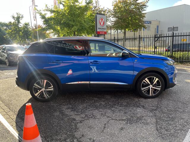 Peugeot 3008 1.6 HYbrid 225 Road Trip // LED // KEYLESS // DODEHOEK // HALF LEDER // CAMERA+SENSOREN // NAVI+CARPLAY //