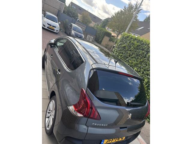 Peugeot 3008 1.2 Benzine Allure Pano HUD 148Dkm